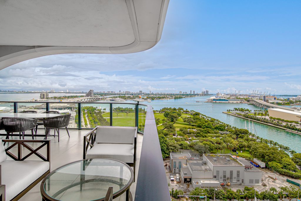 One Thousand Museum Living Room Balcony